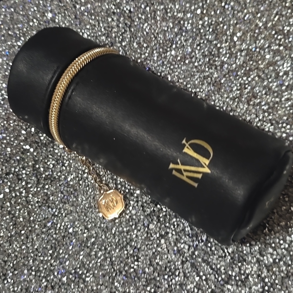 🧚‍♀️Kat Von D RARE Vegan Leather Cylinder Bag NWOTag - Picture 2 of 8